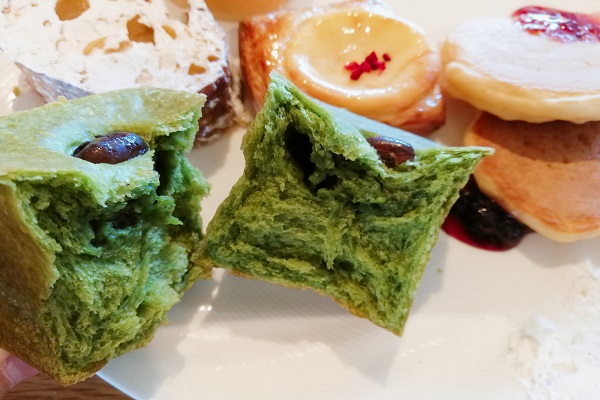 レストラン ゴコクの抹茶キューブというパンの画像